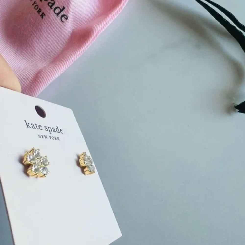 kate spade flower stud. - Picture 2 of 3